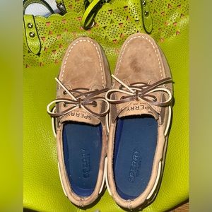 Boys Size 4 Sperry Boat Shoes